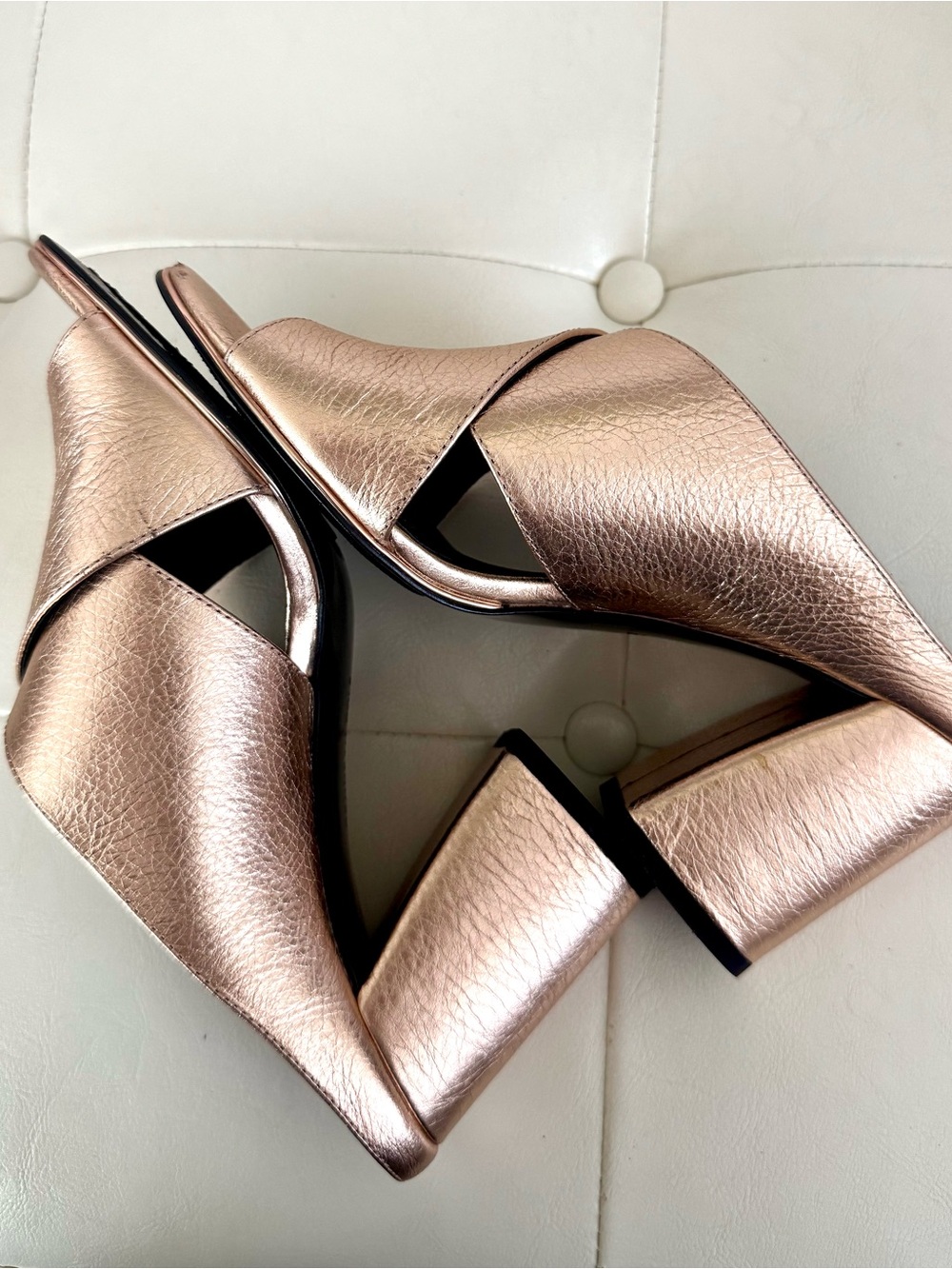 Kenneth Cole Rose Gold Metallic Leather Crossover Slide Mules - Picture 5 of 5